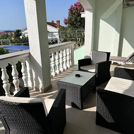 Apartmani Djurda Krk Town Exterior photo