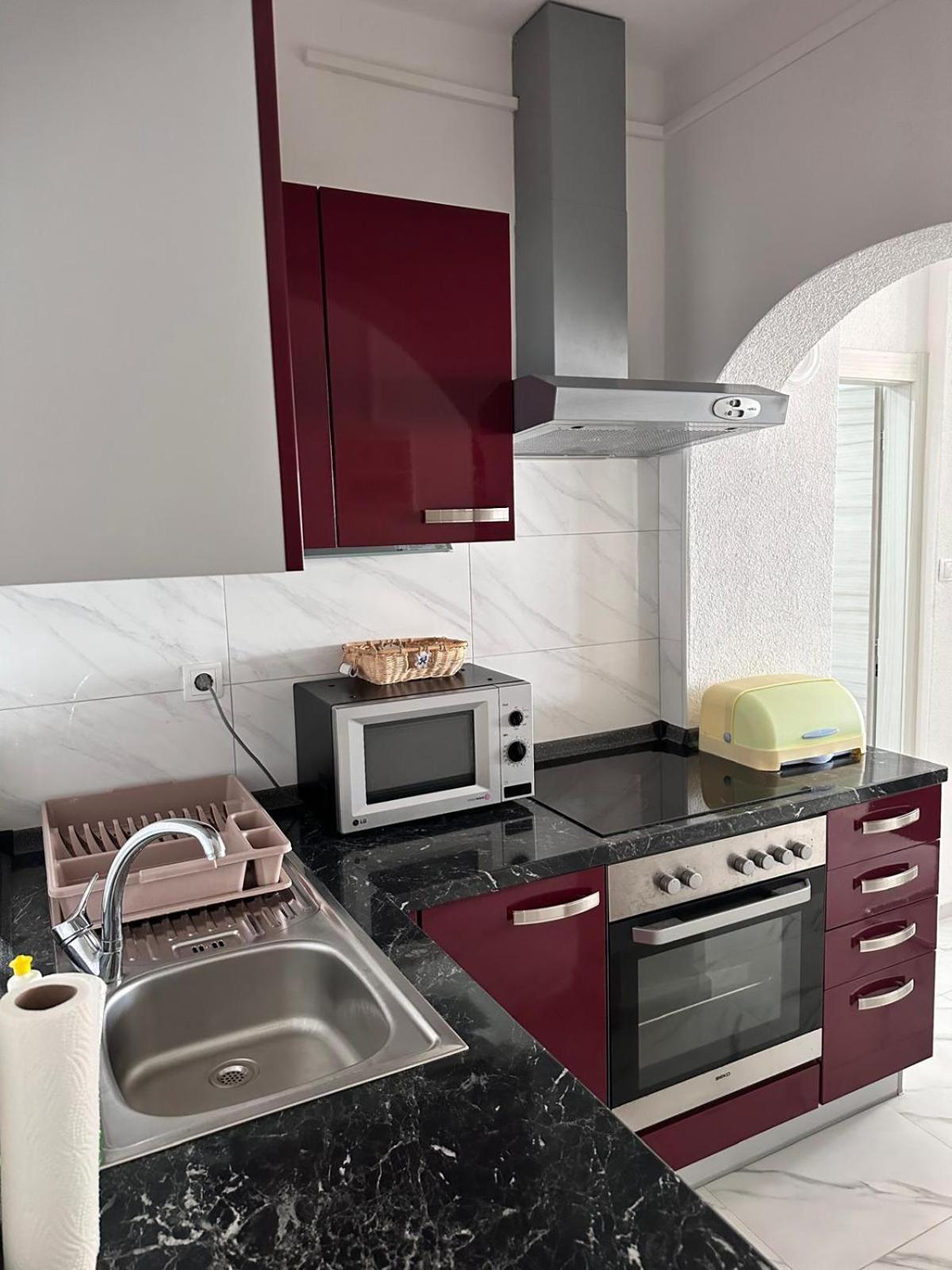 Djurda Apartment *