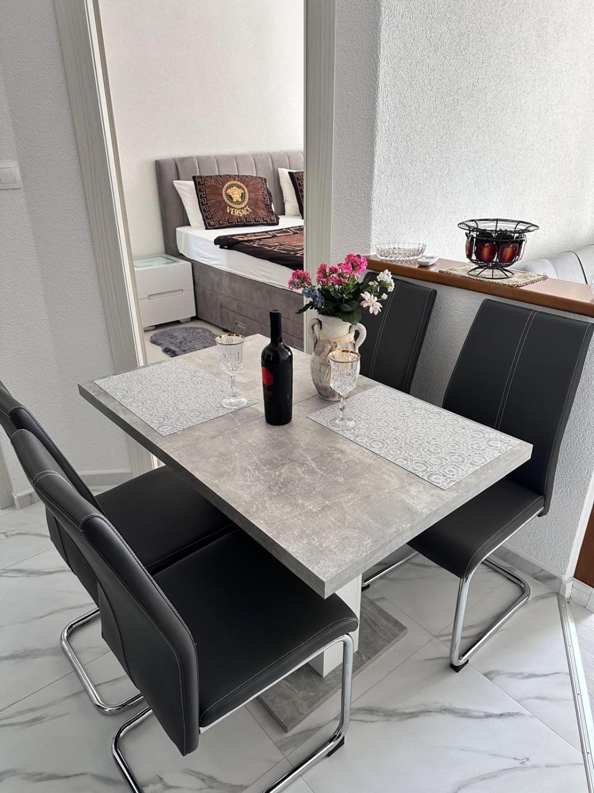 Apartment Djurda